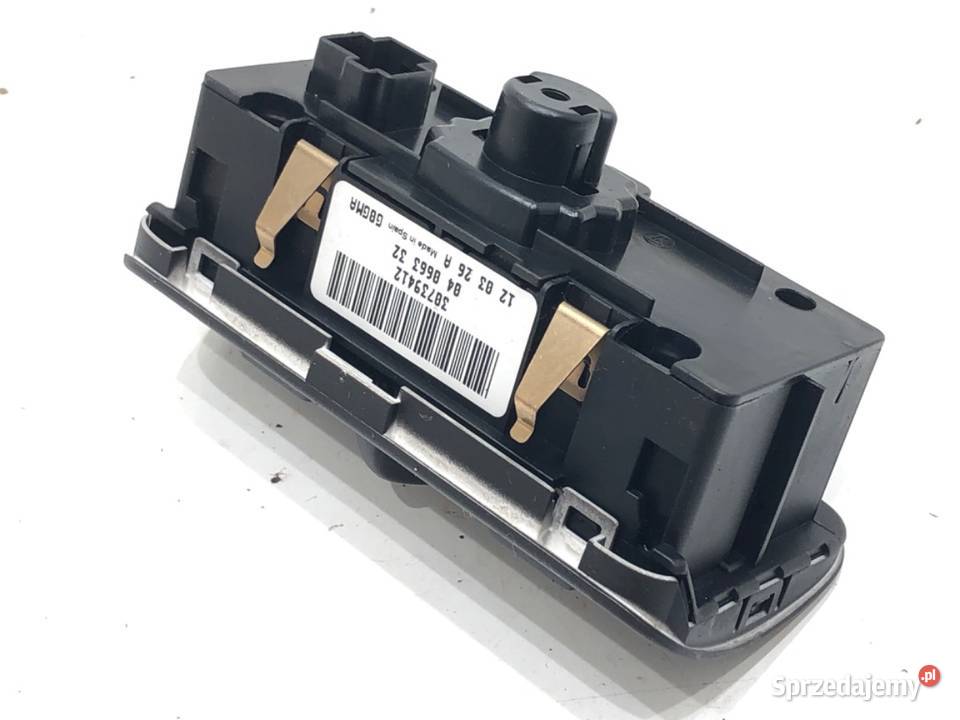 WŁĄCZNIK ŚWIATEŁ VOLVO V60 I 30739412 1018 osobowe