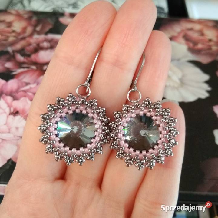 Kolczyki handmade koloru srebrnego z różowym