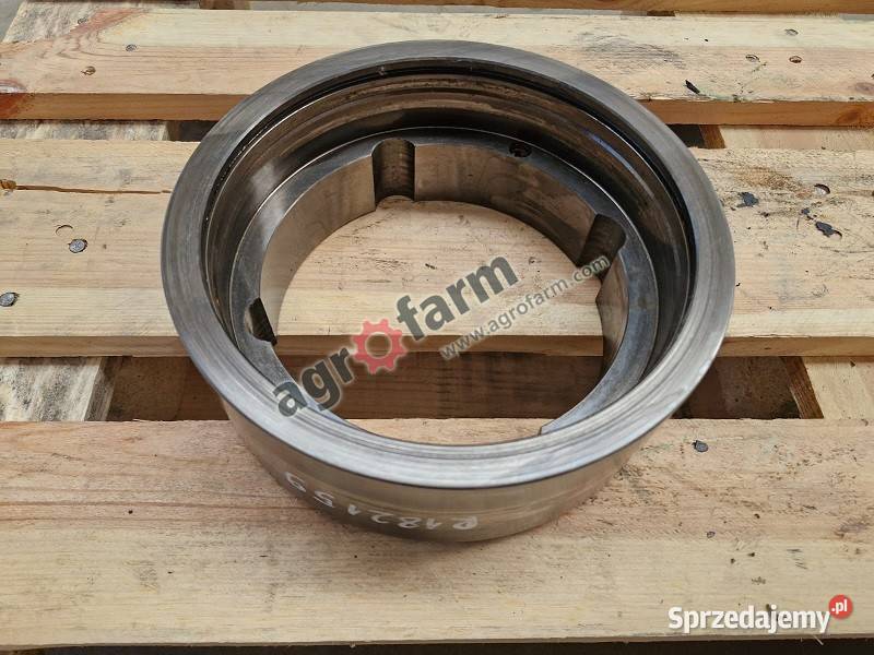 Obudowa sprzęgła John Deere 6810 6910 Byków