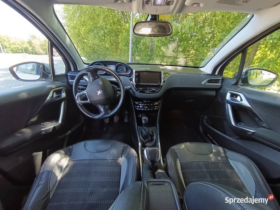 Peugeot 2008 Hak ekonomiczny 12 benz Peugeot Koło sprzedam