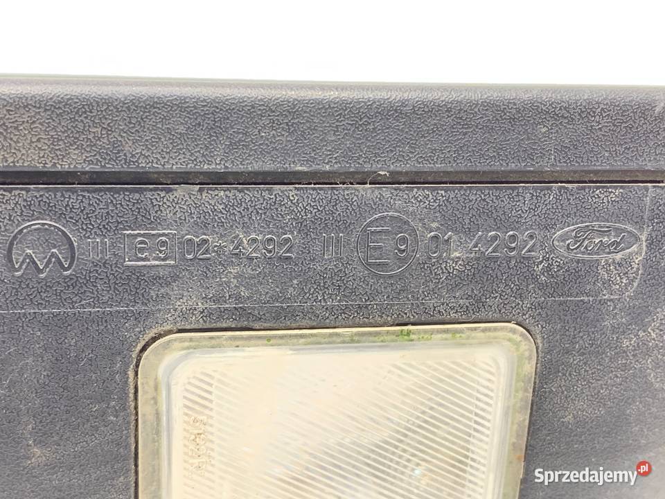 LUSTERKO PRAWY FORD FOCUS II Kombi 0412