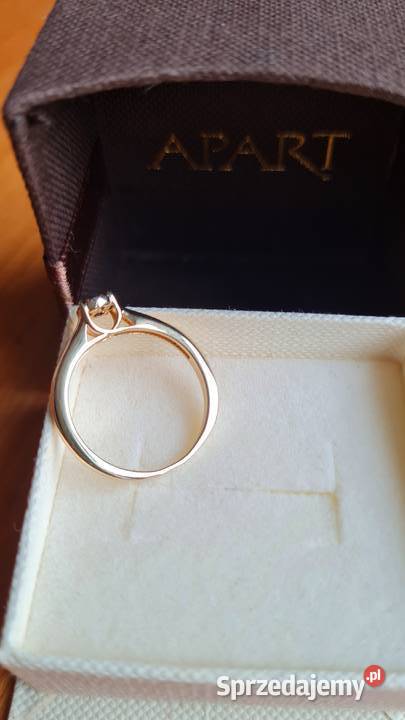 Złoty pierścionek 585 Lśniący z 7 brylantami 19 podlaskie Zambrów