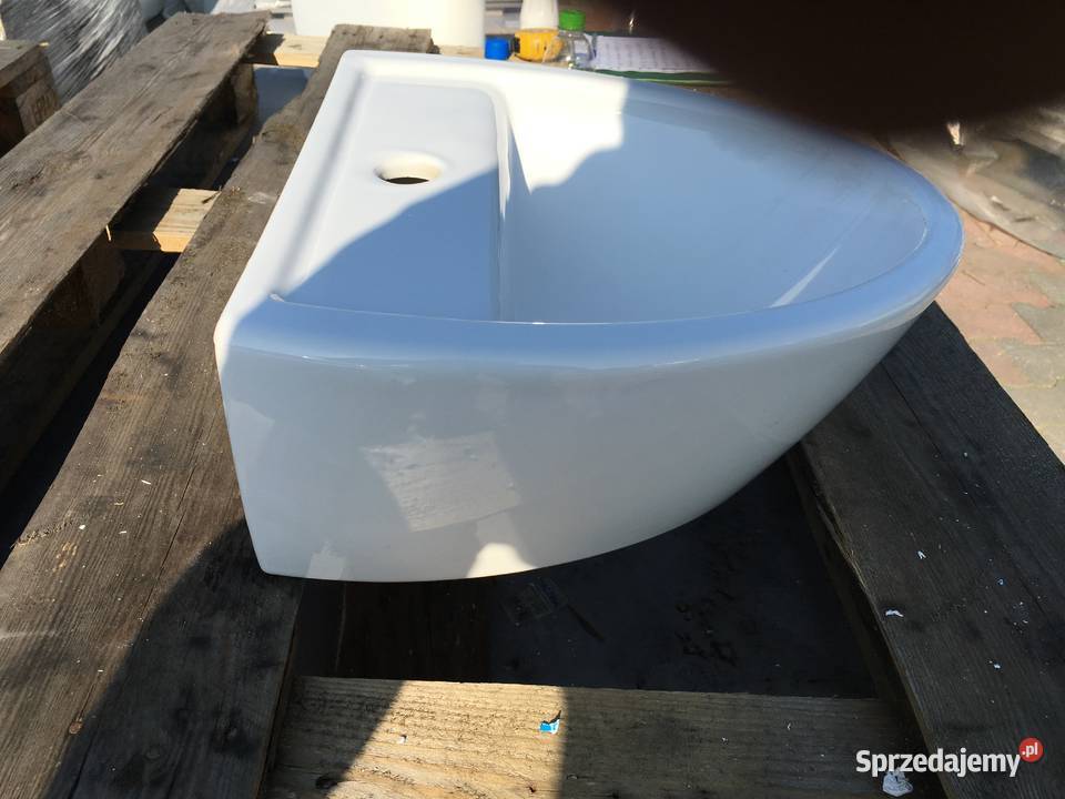 Umywalka podwieszana viva z serii madalena 41x37 Reguły