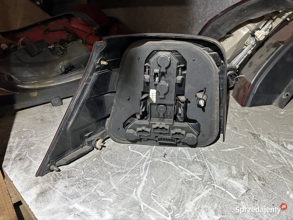 Lampa lewy tył golf IV oryginał lewe Kęty