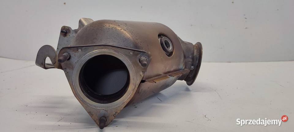 VOLVO XC40 KATALIZATOR 15 HYBRID 31670288