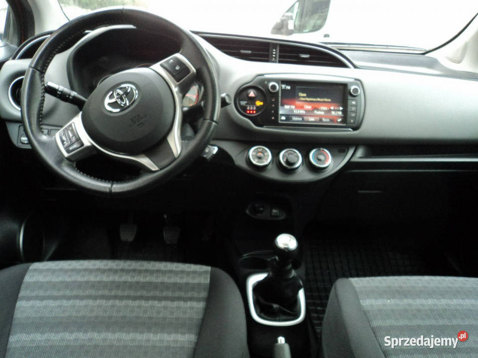 Toyota Yaris sprzedam ładną TOYOTE YARIS z 2016r Zarejestrowany w Polsce Lublin sprzedam