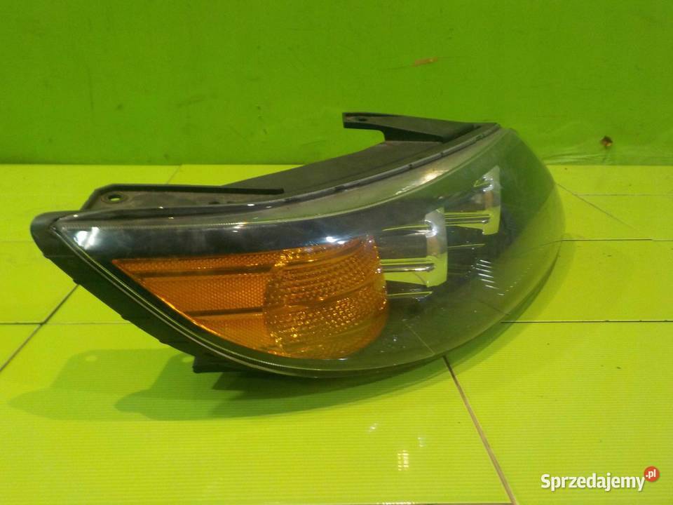 SORENTO II 12r XENON lampa prawa przod Lampy przednie Suków sprzedam