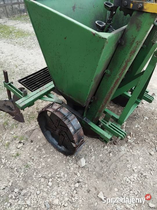 Sadzarka do ziemniaków sprzedam