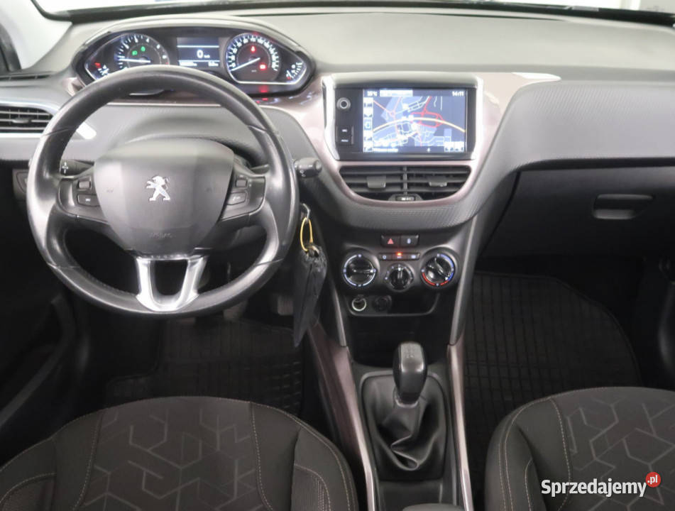 Peugeot 2008 12 PureTech benzyna