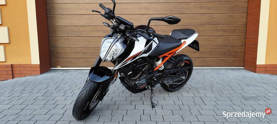 KTM DUKE 125 nowy idealny 7336 przebiegu stan Staszów