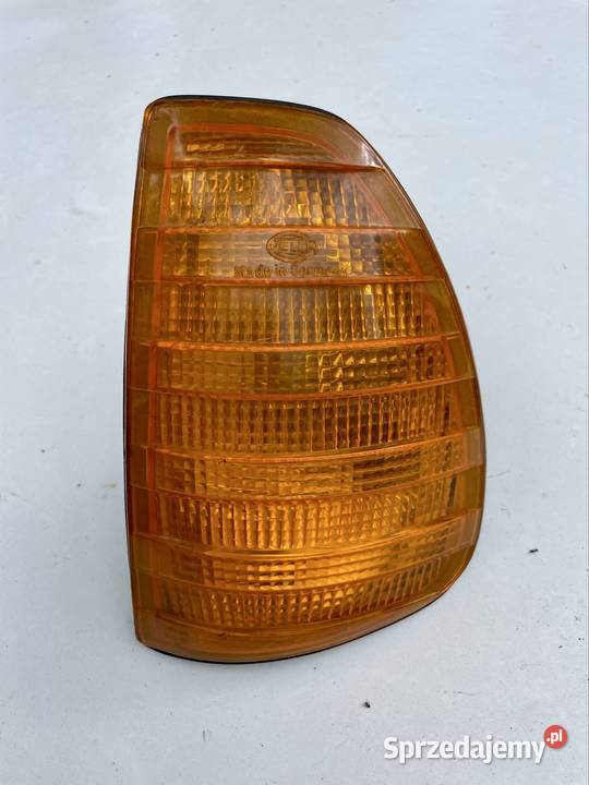 Lampa kierunkowskaz przód lewy Mercedes W123 Bielany Wrocławskie