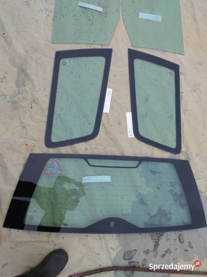 lampa tylna lewa Ford Mondeo MK3 Lift kombi Oświetlenie Zahajki-Kolonia