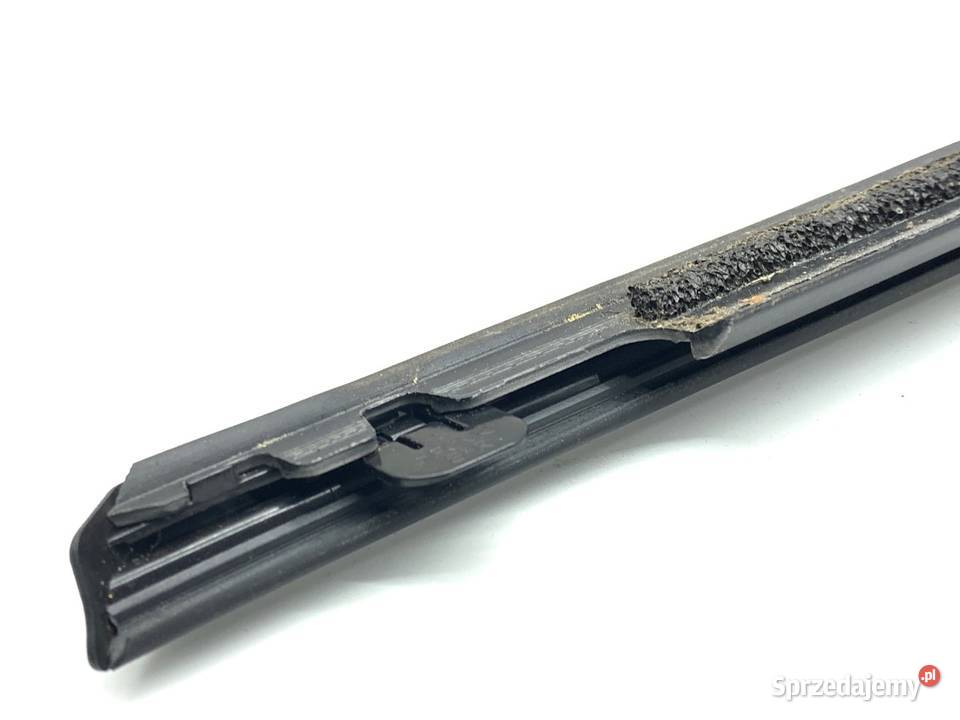 LISTWA ZGARNIAJĄCA PRZÓD PRAWY LEXUS LBX osobowe Listwy