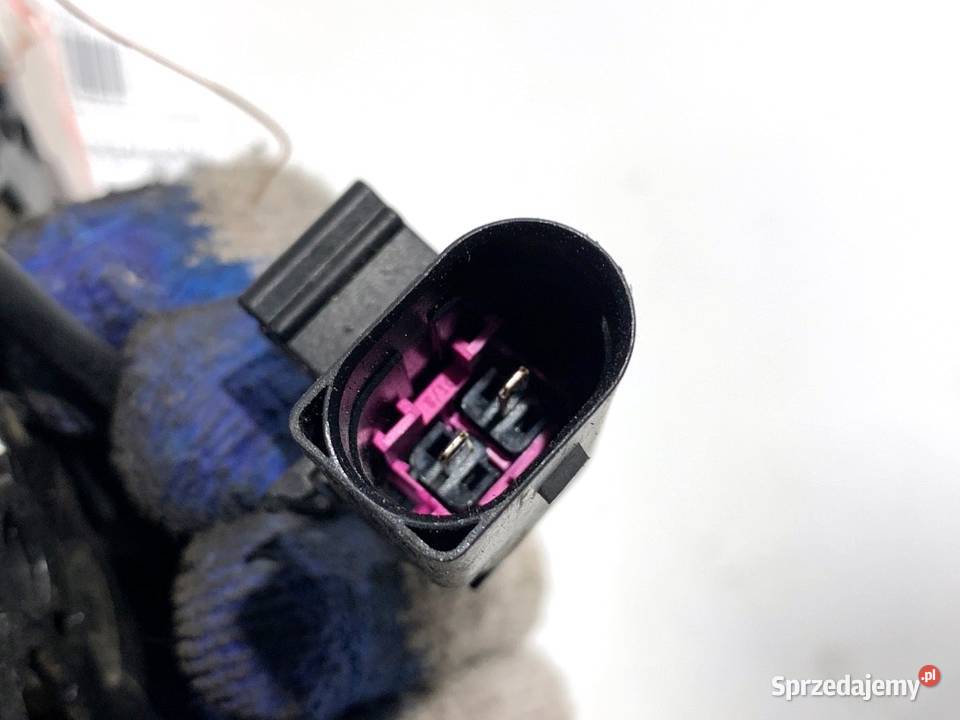 ZAMEK MASKI LEWY AUDI A4 B9 Kombi 8W0823509C sprzedam