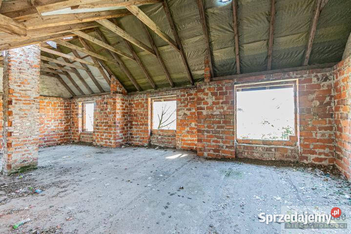 Sprzedam dom wolnostojący Lewin Brzeski 247m2 247m2