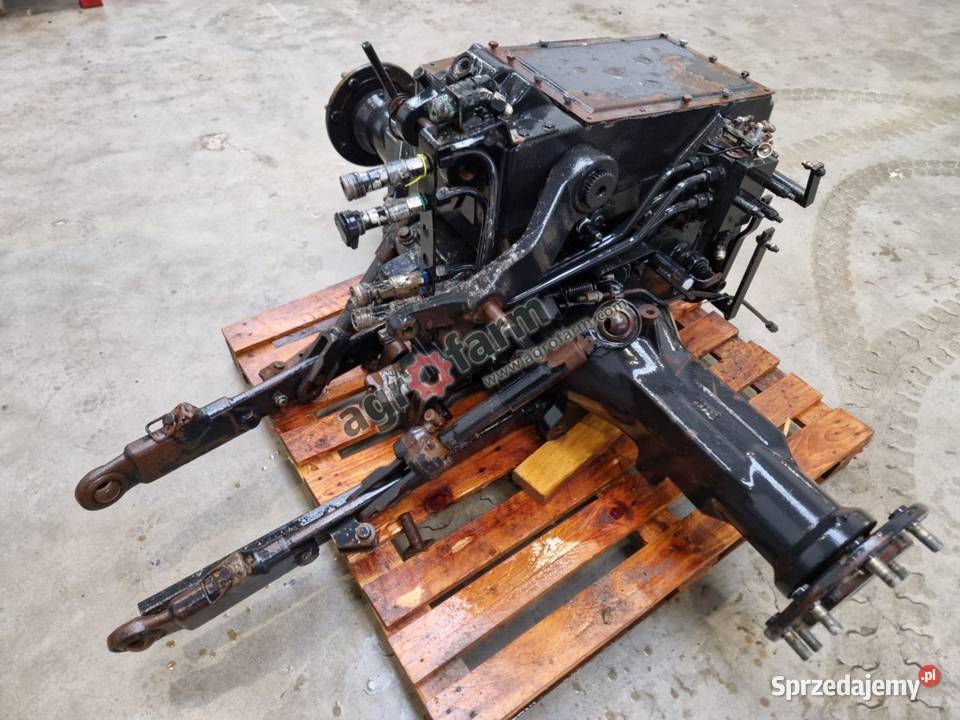 Tylny most Valtra Valmet 700 Byków