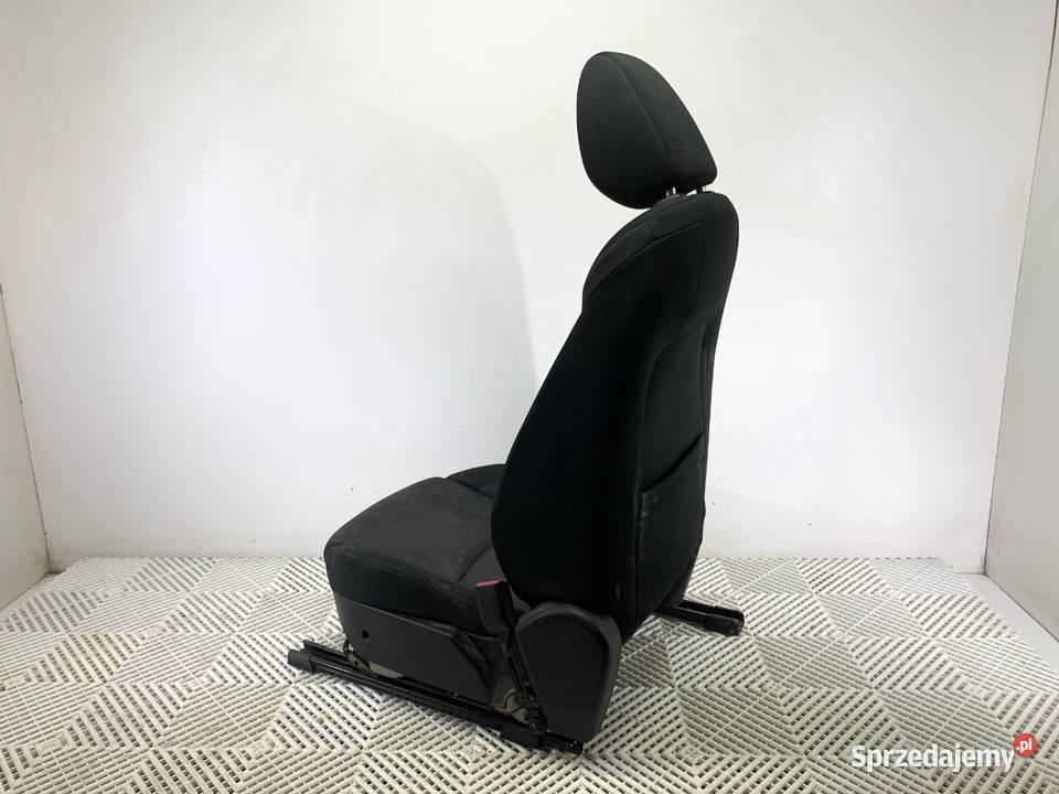 FOTEL PRAWY PRZÓD MAZDA 3 BM Hatchback SIEDZENIE
