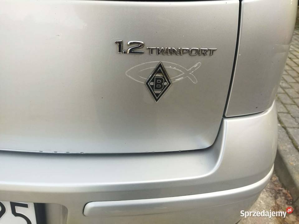 Opel Corsa 12 Twinport 2006 Kletnia