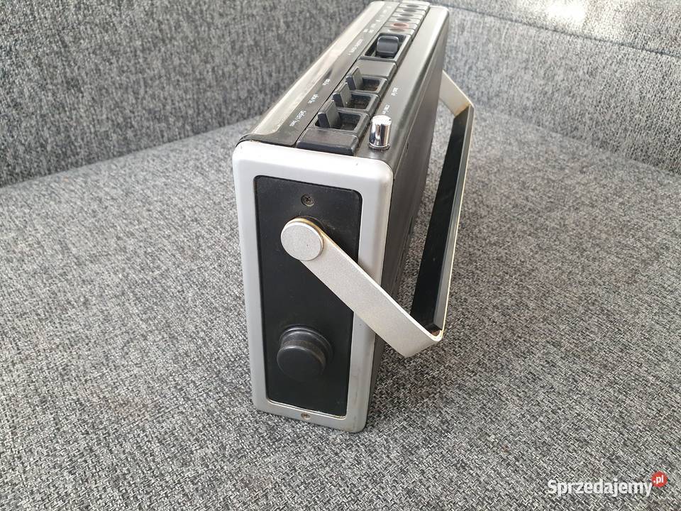 Stary zabytkowy radiomagnetofon Telefunken