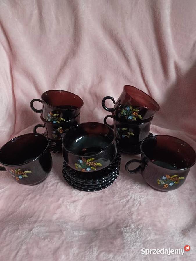 Filiżanki PRL spodeczki cukiernica 6 Porcelana i szkło Łódź sprzedam