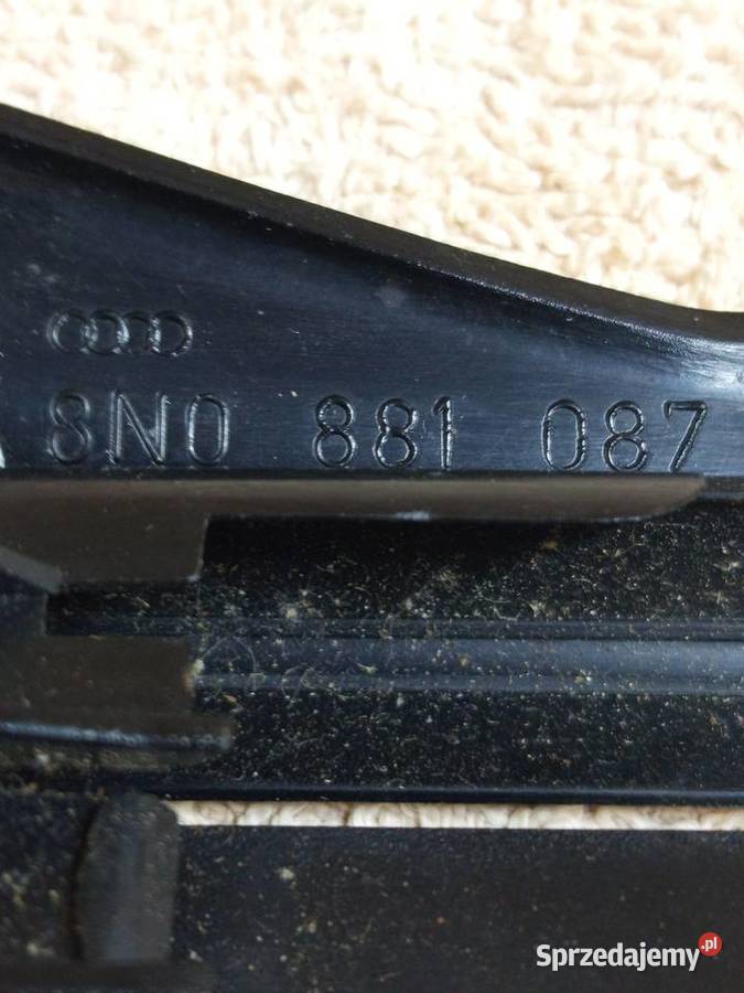 zaślepka Audi TT 8N0 881 887 Części samochodowe Mrągowo