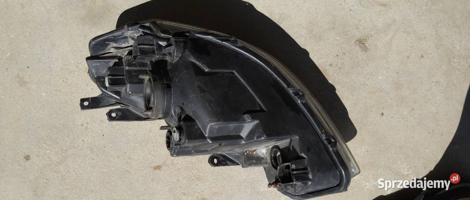 Fiat Sedici lampa przednia prawa oryginalna prawe małopolskie Węgrzce
