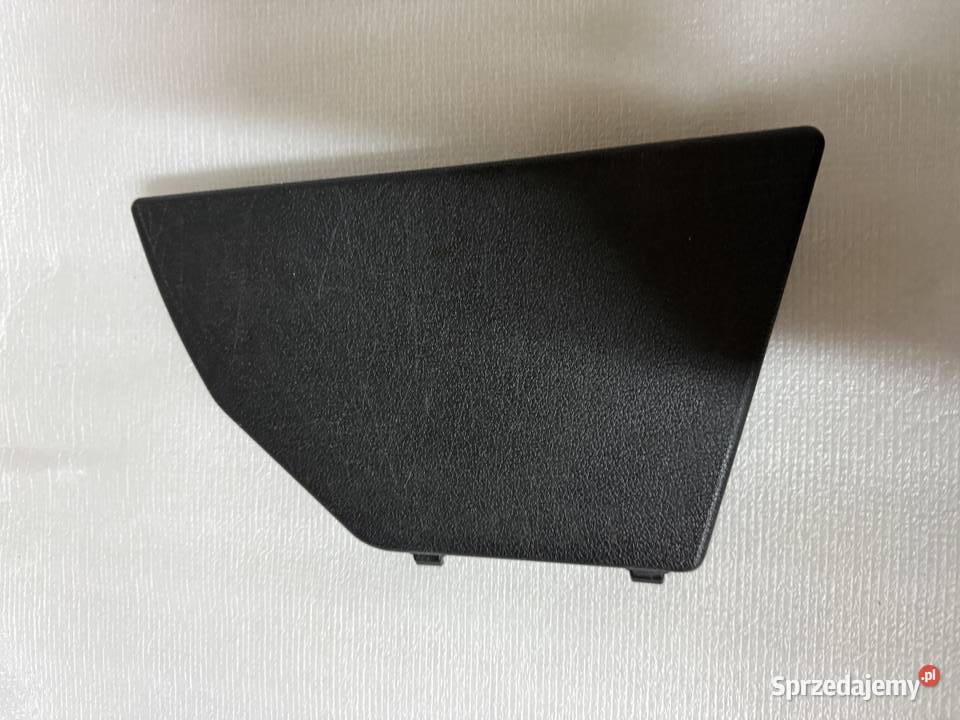 Zaślepka tapicerki bagażnika prawa strona podkarpackie Kolbuszowa Dolna