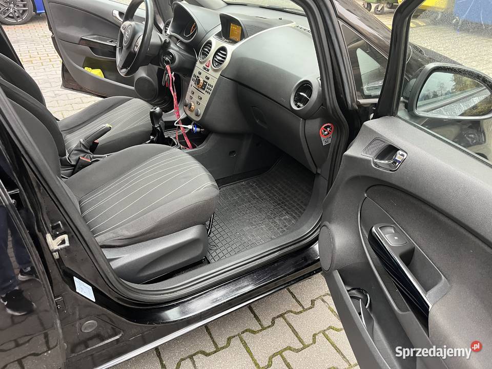 Opel Corsa D 14 benzyna nieuszkodzony Warszawa