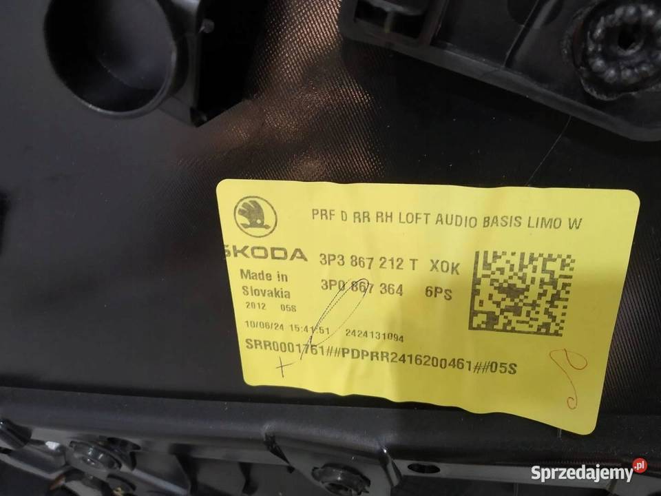 TAPICERKA BOCZEK PRAWY TYŁ HB Skoda Superb IV