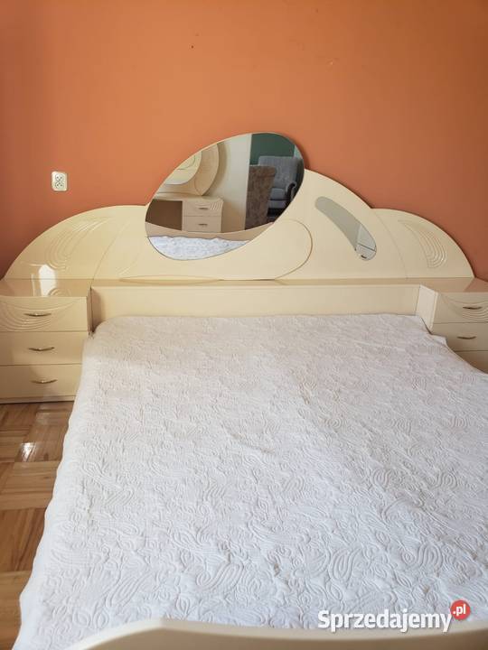 Meble łóżko190x210 dwa fotele toaletka podkarpackie Mielec