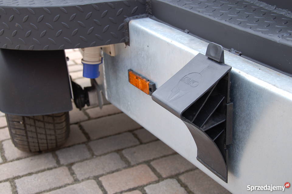 Przyczepa gastronomiczna Grill WędzBizon grill gastronomiczne Golęczewo