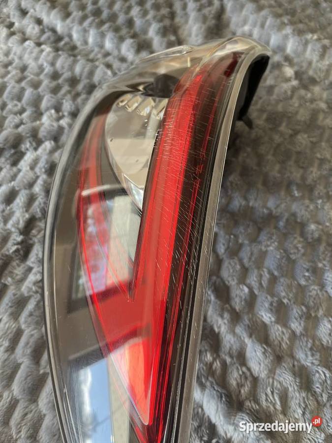 MAZDA 6 GH KOMBI LIFT 20102012 LAMPA TYLNA PRAWA Kłomnice