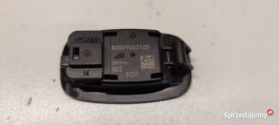 MERCEDES GLC W253 X253 LAMPKA KABINY A0009063105