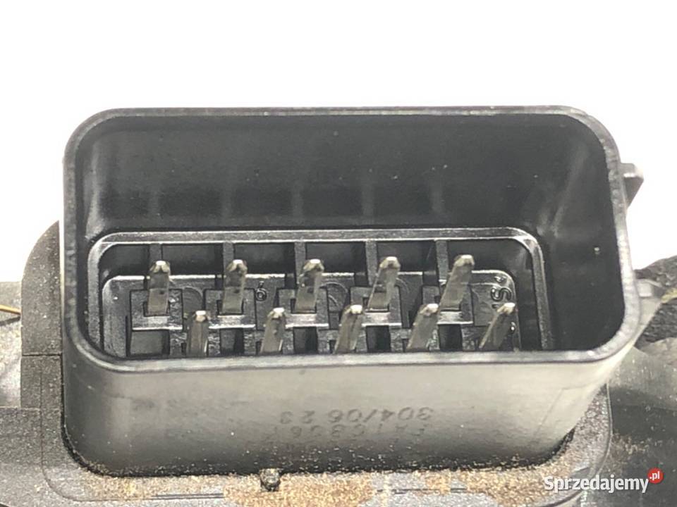 ZAMEK DRZWI PRAWY TYŁ VOLVO V50 Kombi 0312 osobowe Zamki, wkładki i kluczyki sprzedam