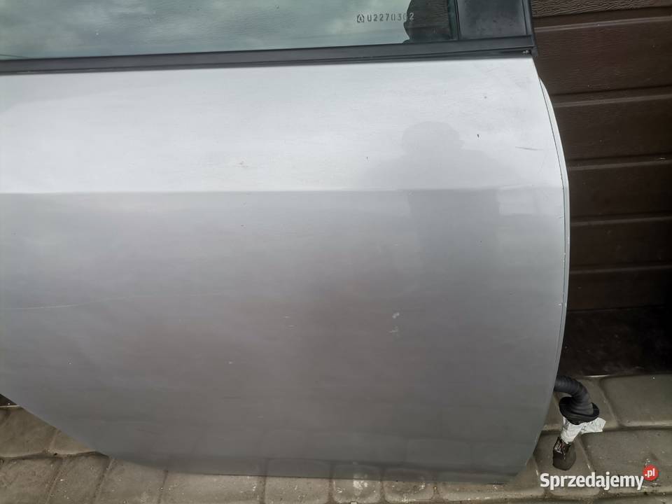 NISSAN PRIMERA P12 HB DRZWI PRAWY TYŁ KY0G Nowy Sącz