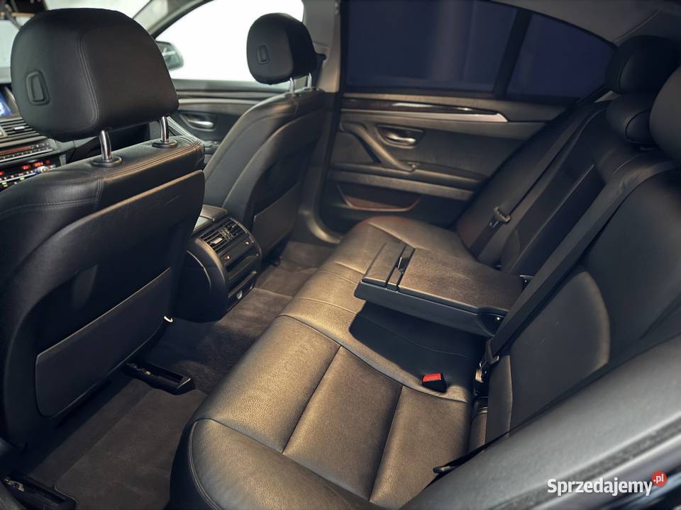 BMW Seria 5 528i automat 4x4 20L 245 czarne Wałbrzych