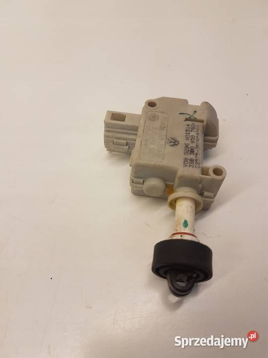 SIŁOWNIK SCHOWKA AUDI A6 C6 LIFT 3B0959782A Przystajń