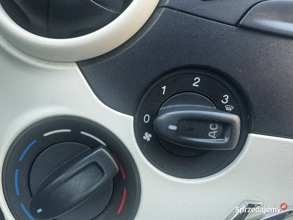 Ford KA RatyZamiana Gwarancja ładny miejski centralny zamek Gdów