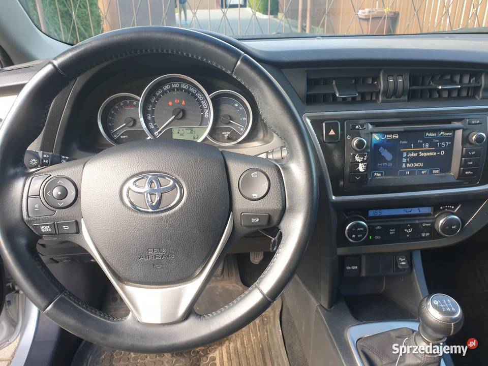 Toyota auris niski przebieg Grajewo sprzedam