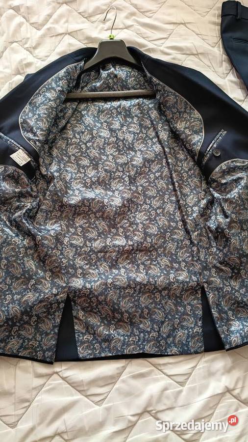 Sprzedam garnitur na 176