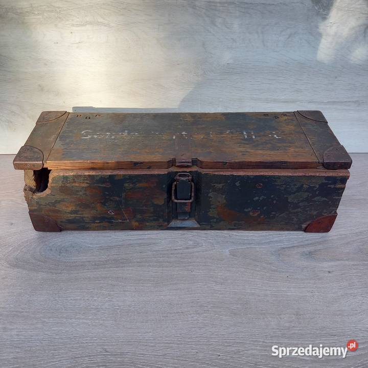 Oryginalna niemiecka drewniana skrzynka na Warszawa sprzedam