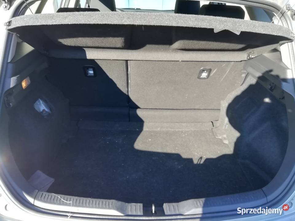 TOYOTA AURIS II LIFT 2017 Rok produkcji 2016 Warszawa sprzedam