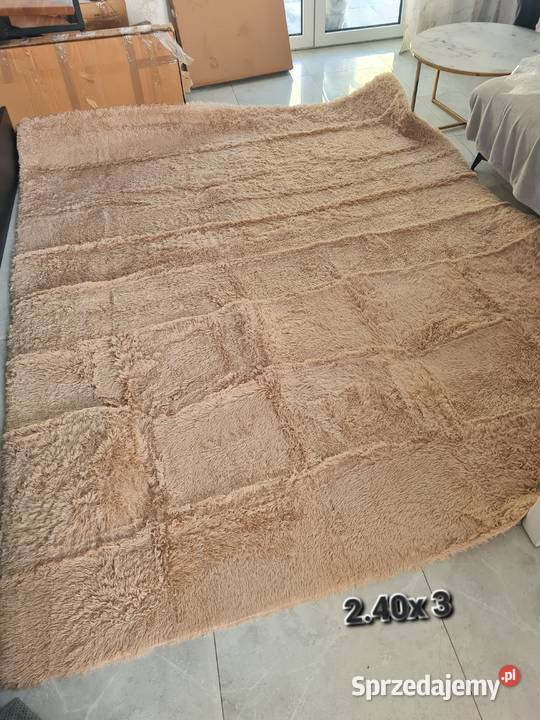 Nowy dywan 240x3 m Brzostek sprzedam