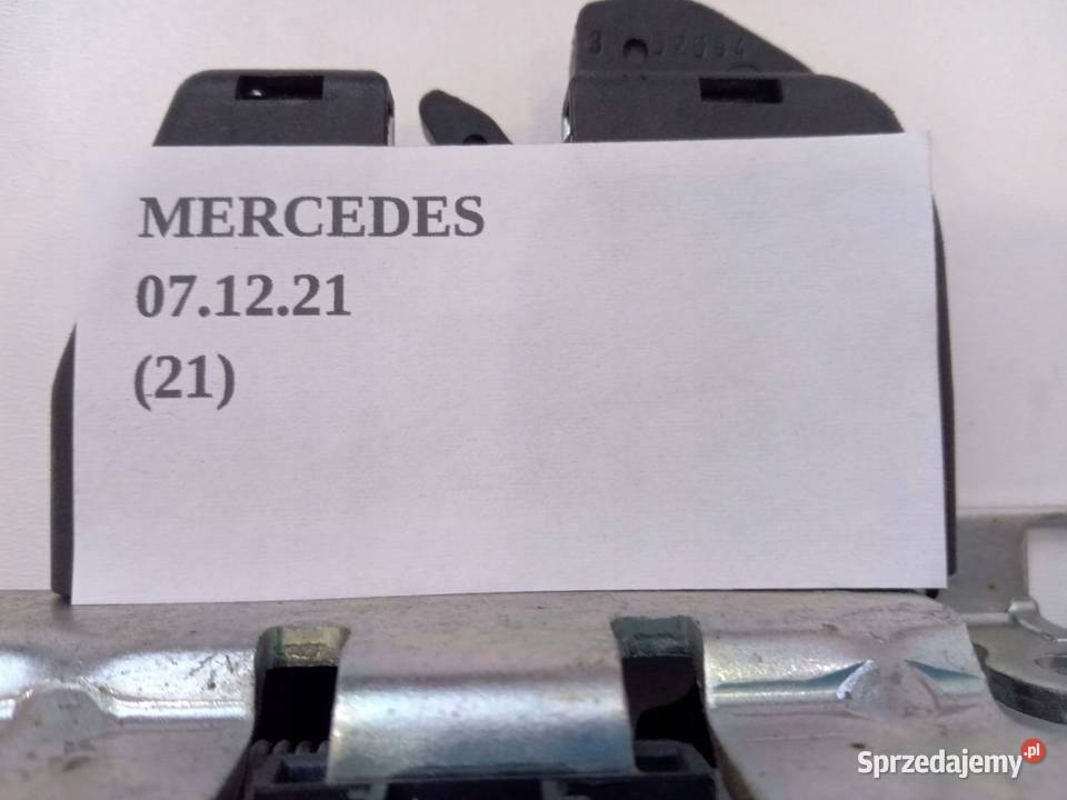 ZAMEK RYGIEL KANAPY TYŁ MERCEDES EKLASA W212 Nowy Tomyśl