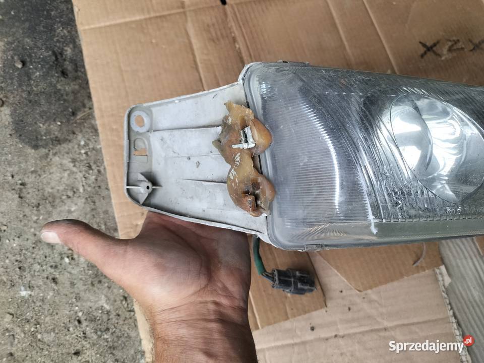 LAMPA PRZÓD PRZEDNIA PRAWA REFLEKTOR MAZDA 626 Kamień-Kolonia