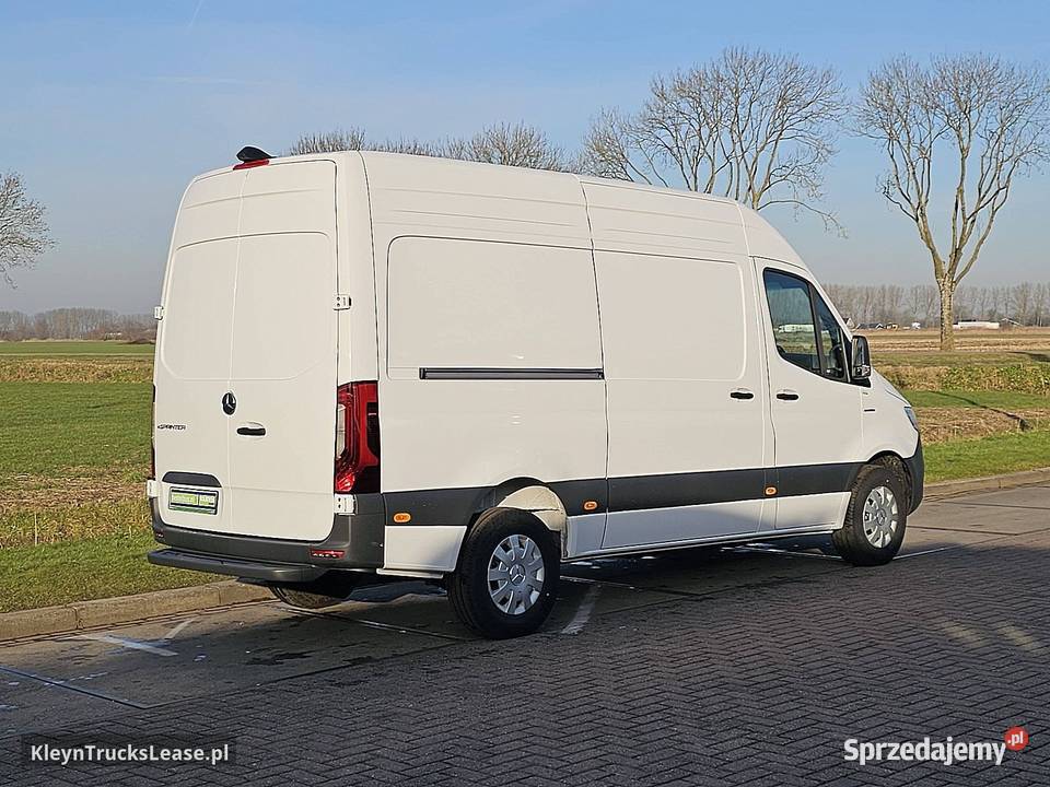 MercedesBenz ESPRINTER 81kWh 300KmWLTP L2H2 Rok produkcji 2026 Motoryzacja