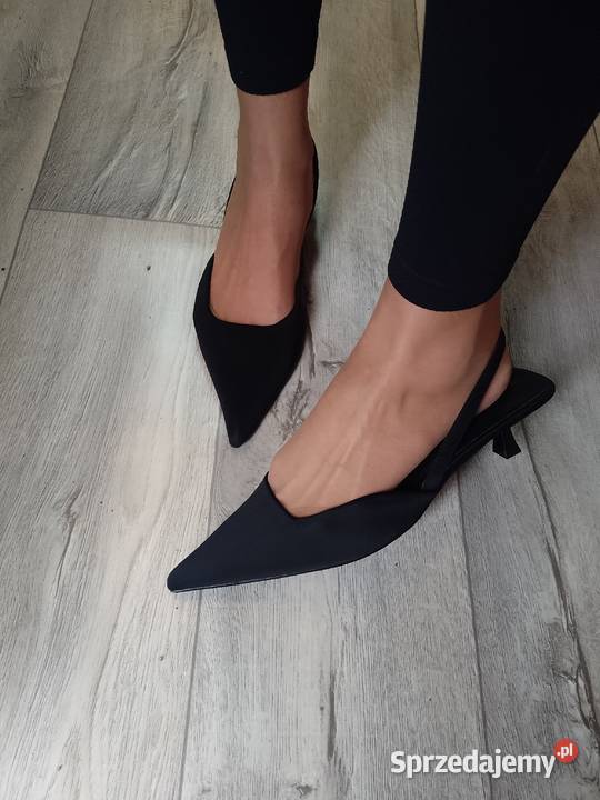 4243 Czarne niskie czółenka wieczorowe z odkrytą czarny sprzedam