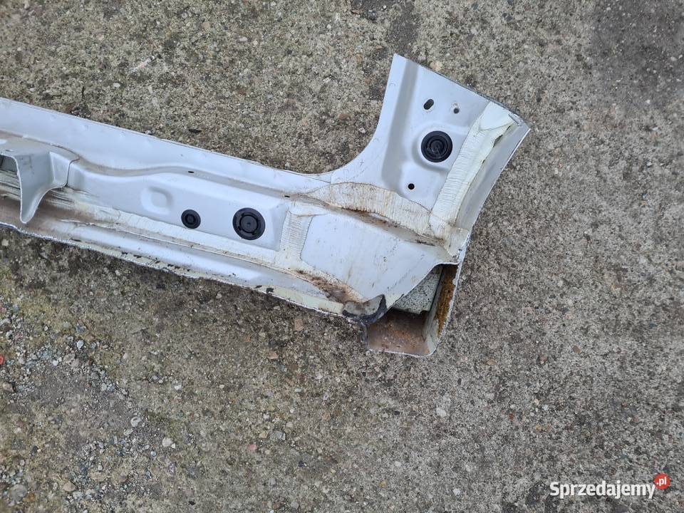 Suzuki Ignis FH próg progi element srebrny Części samochodowe dolnośląskie Legnica