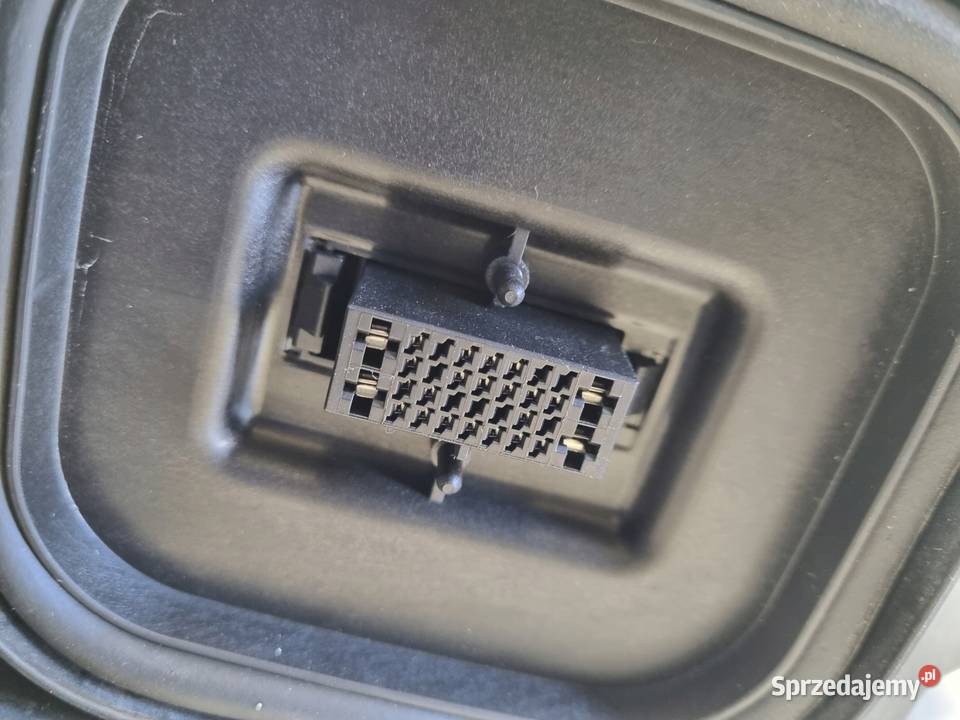 LAMPA LEWA Volvo V40 II XC40 LIFT PRZEDNIA lewy Rudka