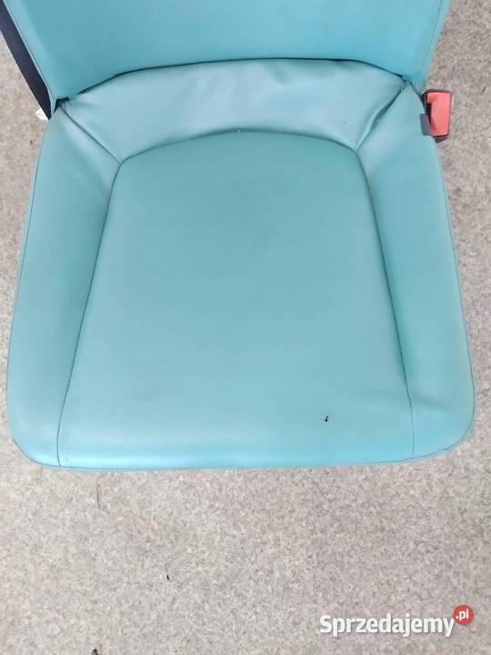 FOTELE KAMPER KARETKA AMBULANS TYŁ Renault